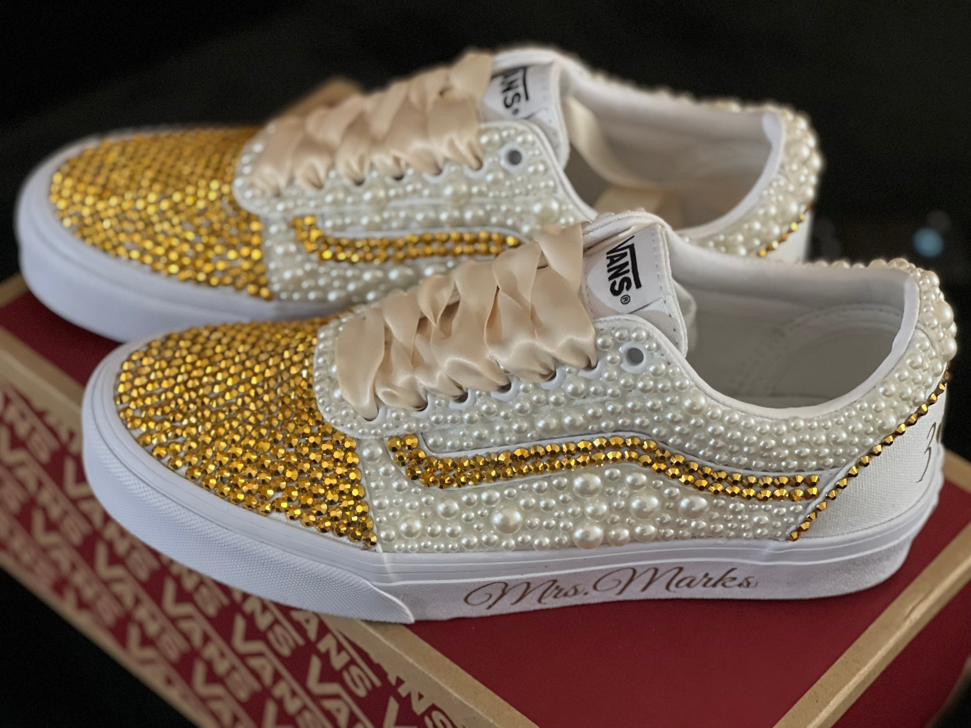 🎉Custom Pearl & Rhinestone Shoes🎉