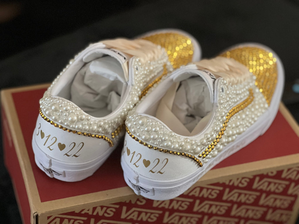 🎉Custom Pearl & Rhinestone Shoes🎉