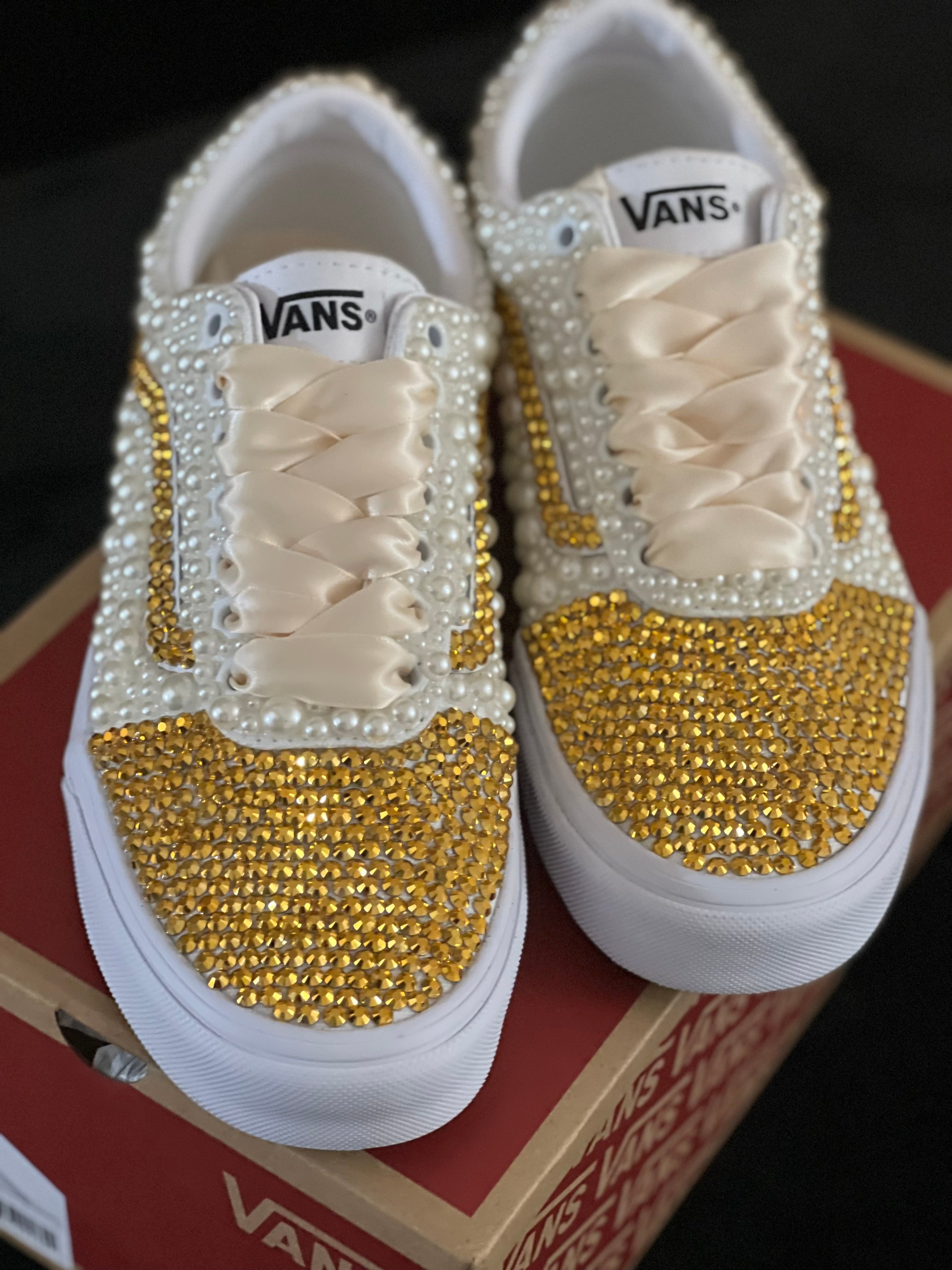 🎉Custom Pearl & Rhinestone Shoes🎉